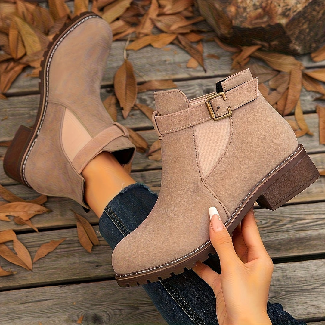 Britta | Women&