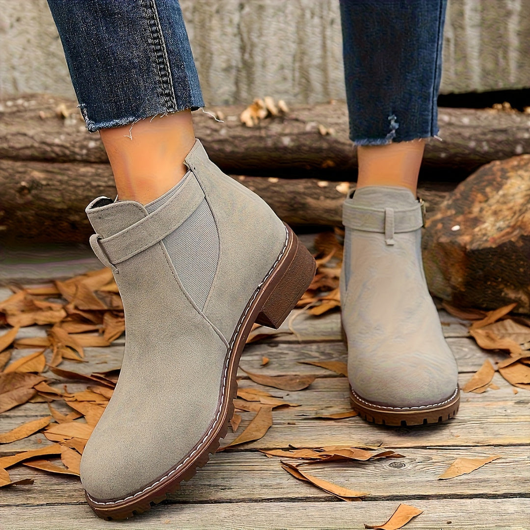 Britta | Women&