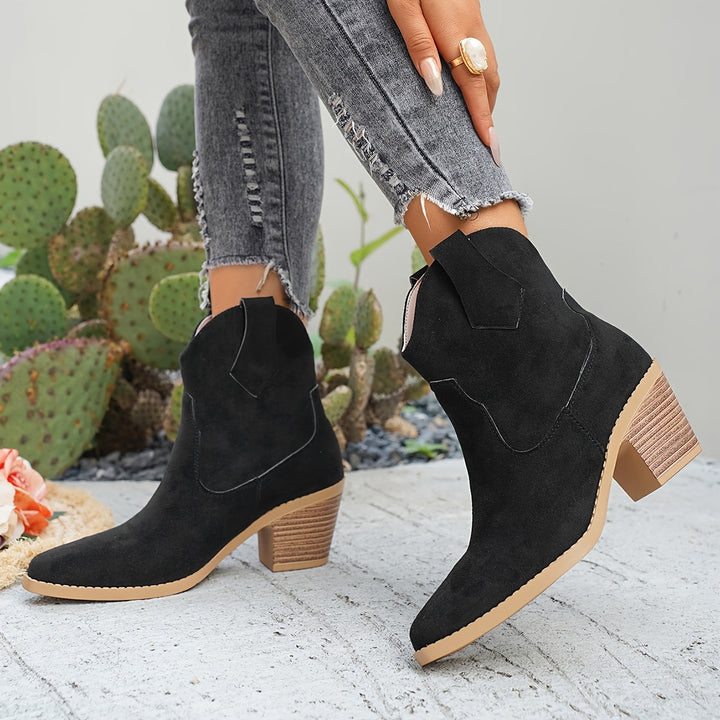 Britta | Women&