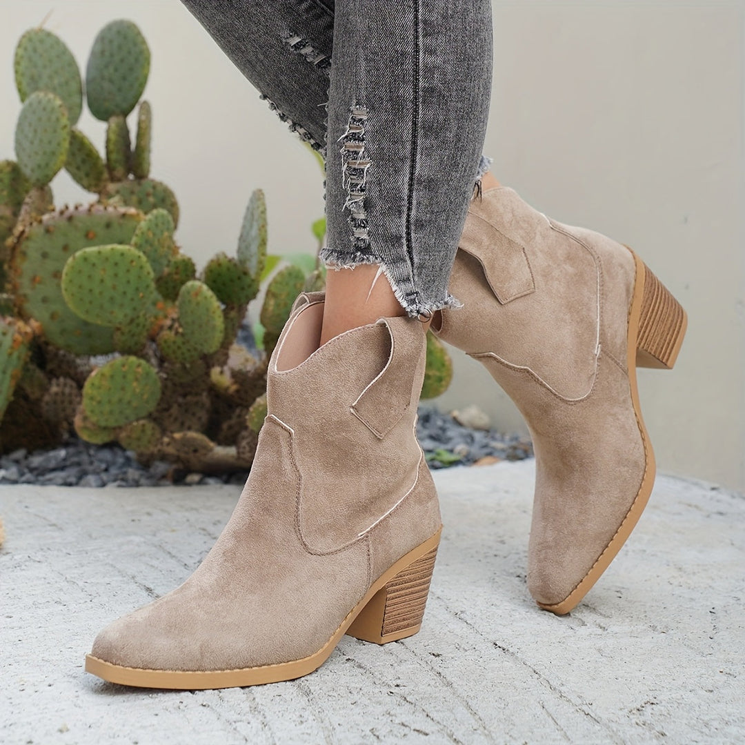 Britta | Women&