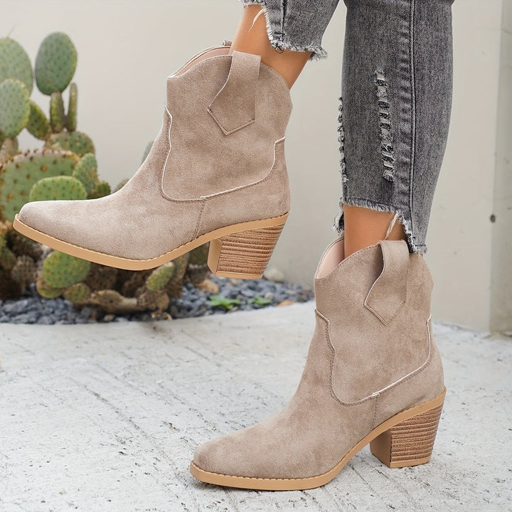 Britta | Women&