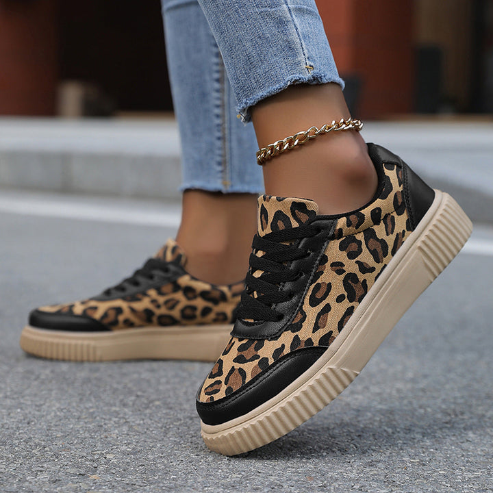 Calveth | Women&