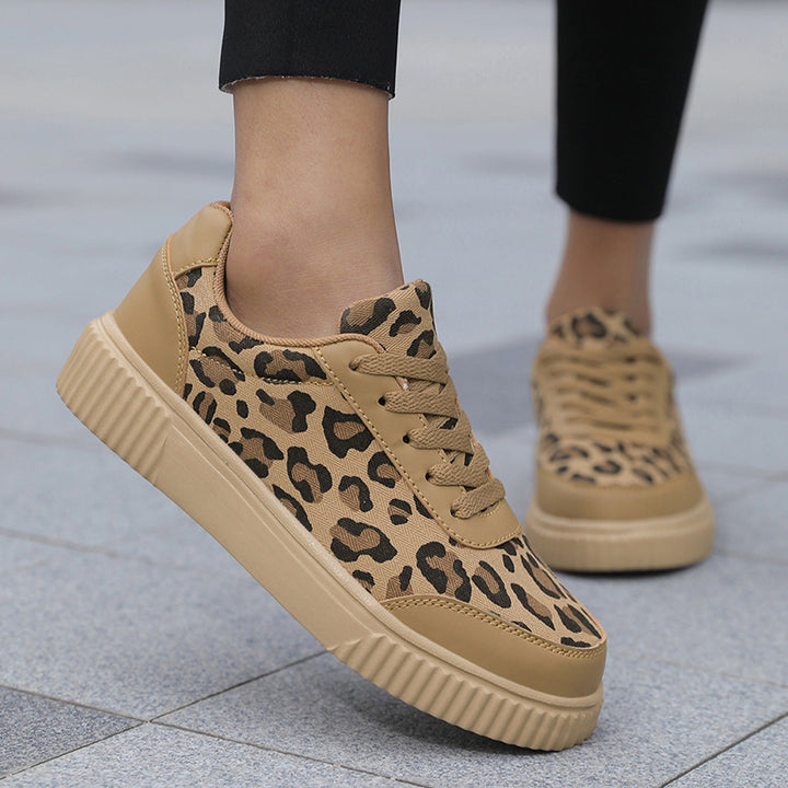 Calveth | Women&