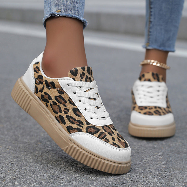 Calveth | Women&