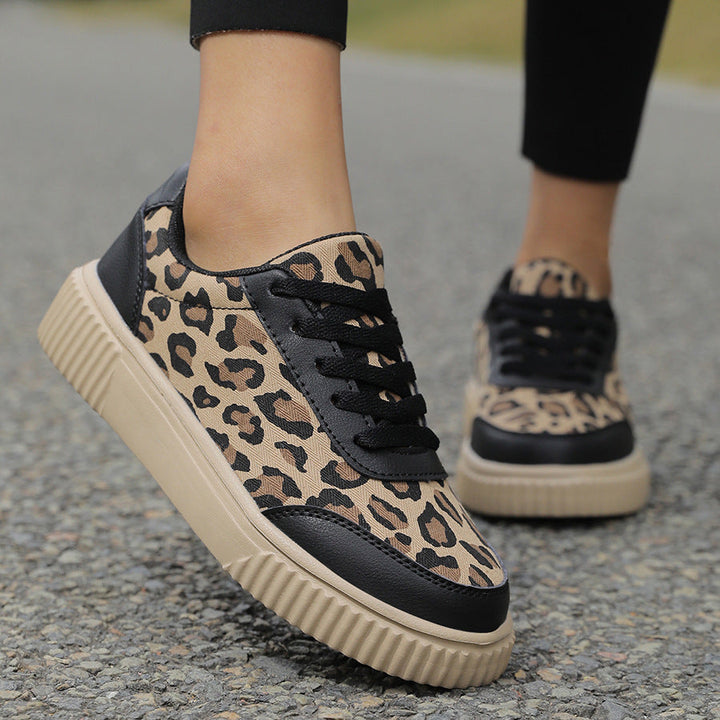 Calveth | Women&