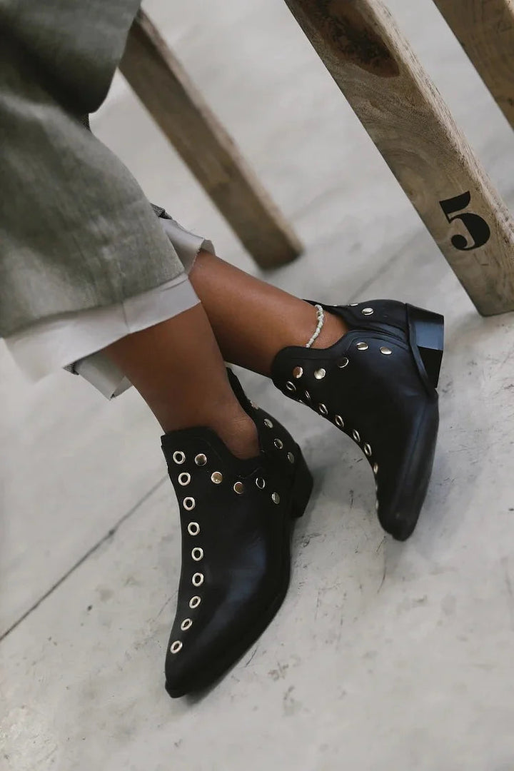 Calveth | Women&