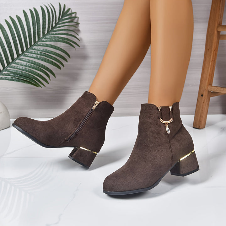 Darcie | Women&