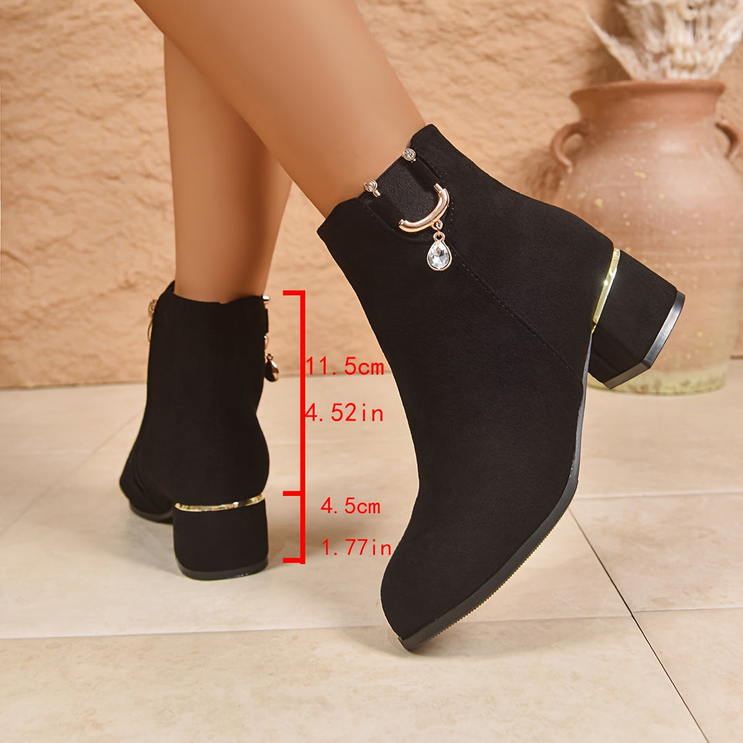 Darcie | Women&