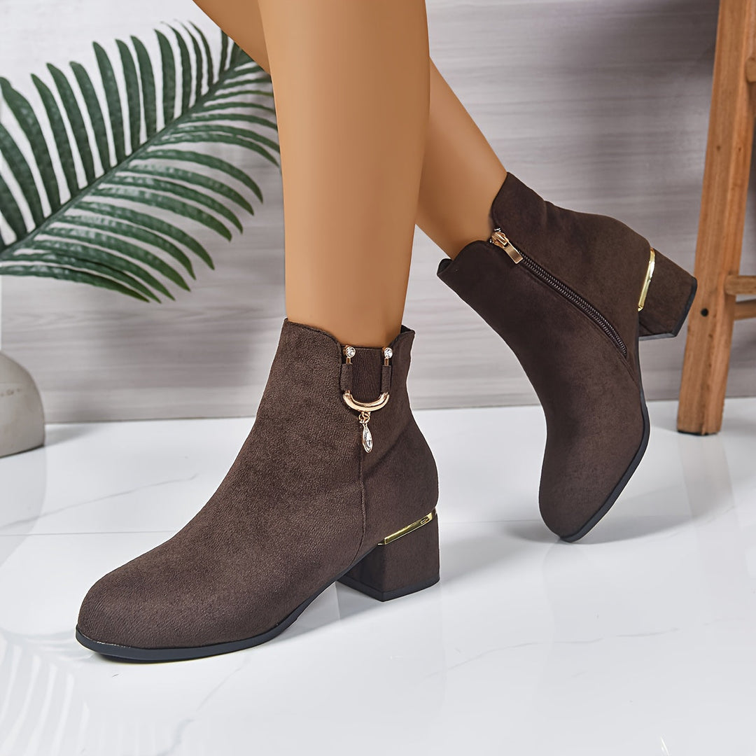 Darcie | Women&