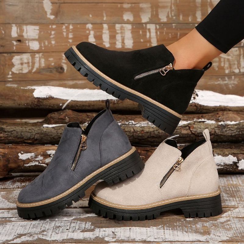 Daria | Women's Zip-Up Ankle Boots with Platform Sole - Black - Image 2