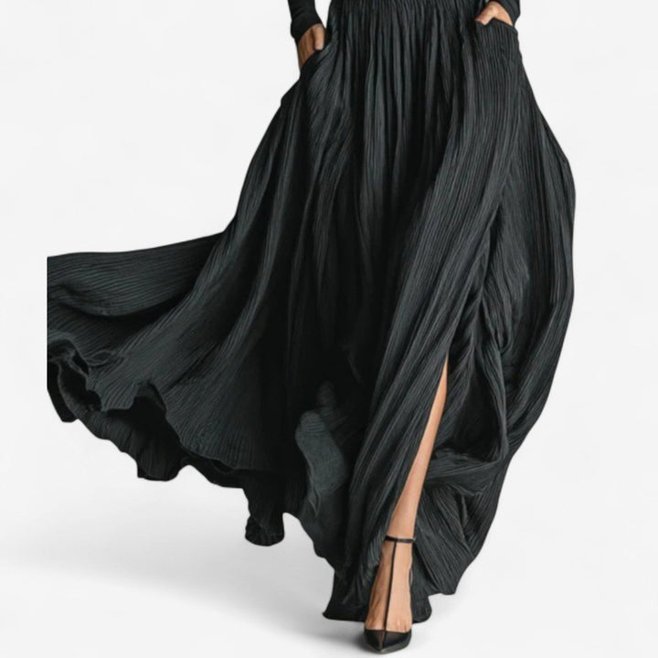 Emilia | Women&