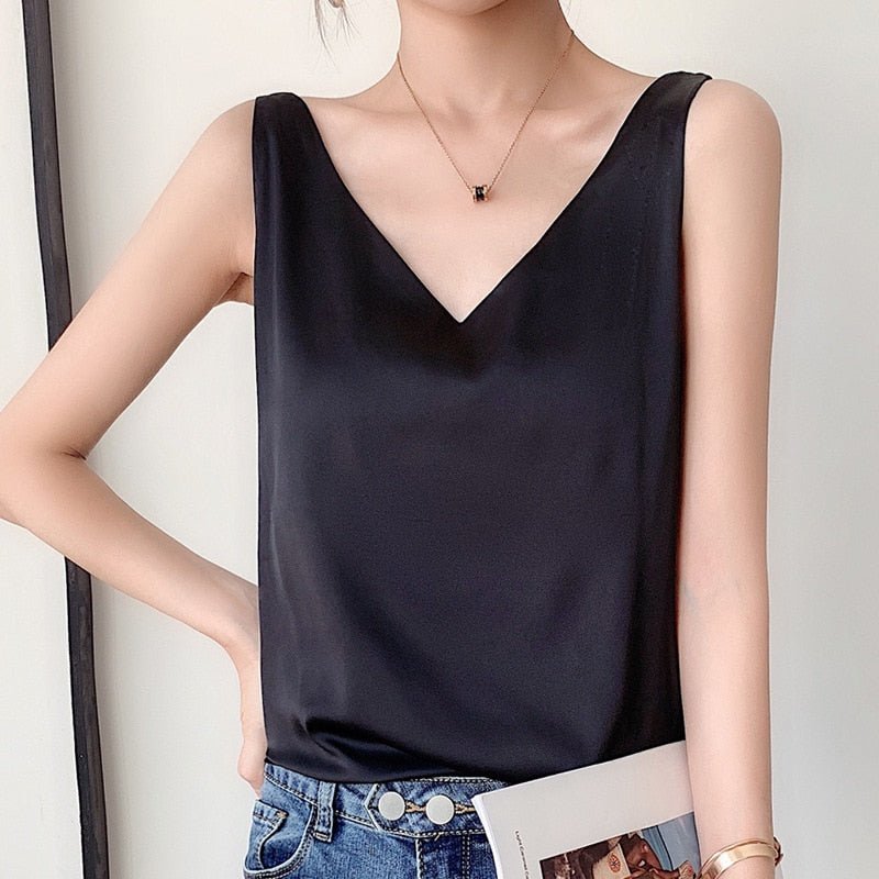 Ilara | Women's V-Neck Sleeveless Tank Top - Image 1