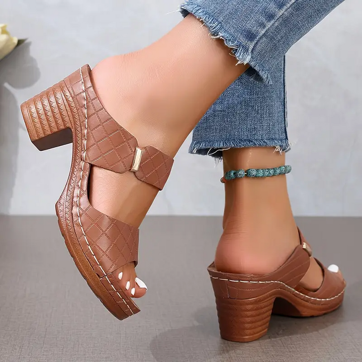 Isabeau | Women&