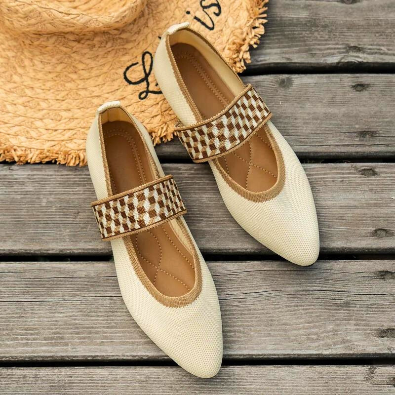 Layla | Women's Mary Jane Pointed Toe Flats - Image 1