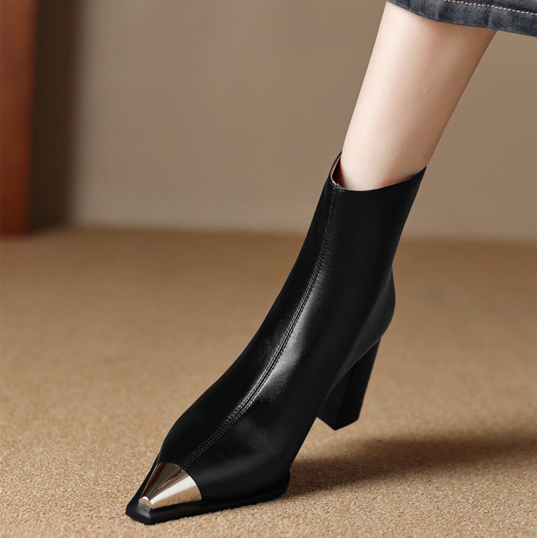 Raina | Women&