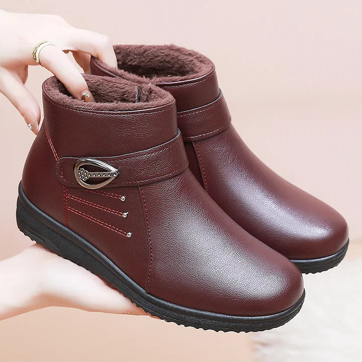 Thornlea | Women's Fleece-Lined Chelsea Ankle Boots - Dark Brown - Image 2