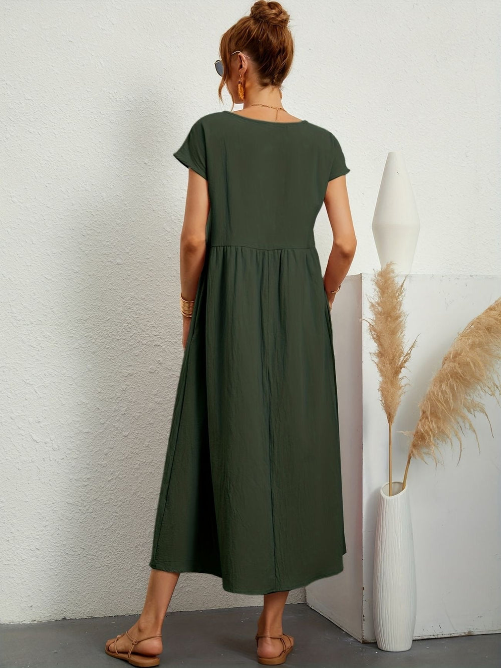 Vialette | Women's Short Sleeve Midi Dress - Image 2