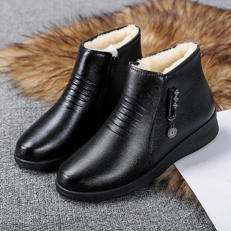Vordaine | Women's Fur-Lined Chelsea Ankle Boots - Black - Image 2